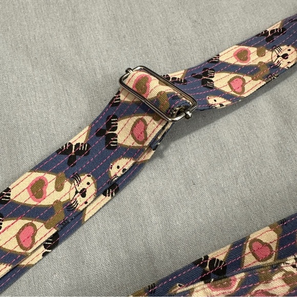 Bungalow 360 shoulder bag, otter print, adjustable strap, crossbody - Picture 4 of 8